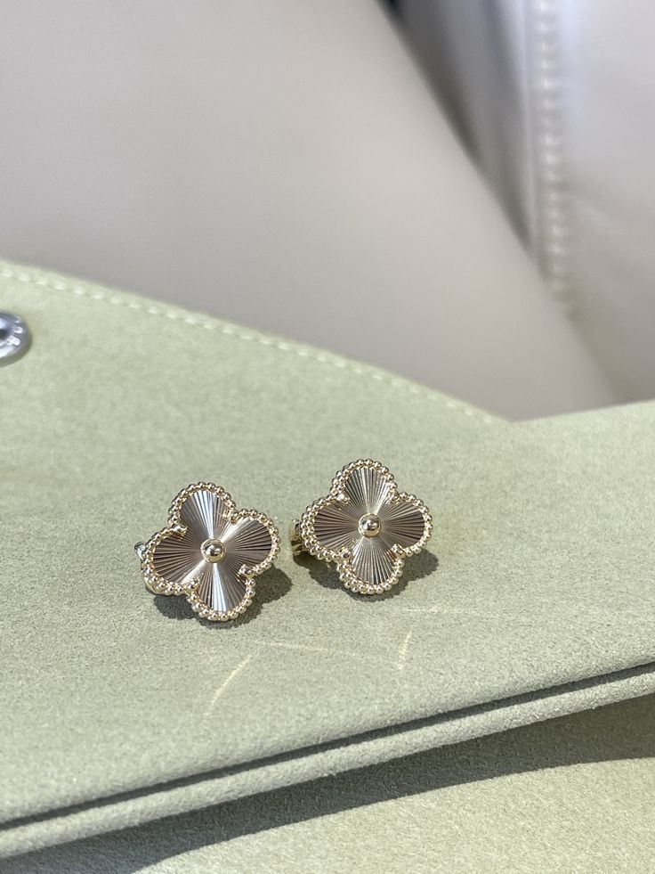 Clover Earrings (Many Colors)