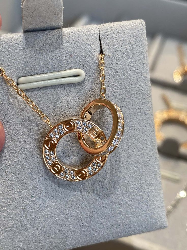 Éternité Necklace