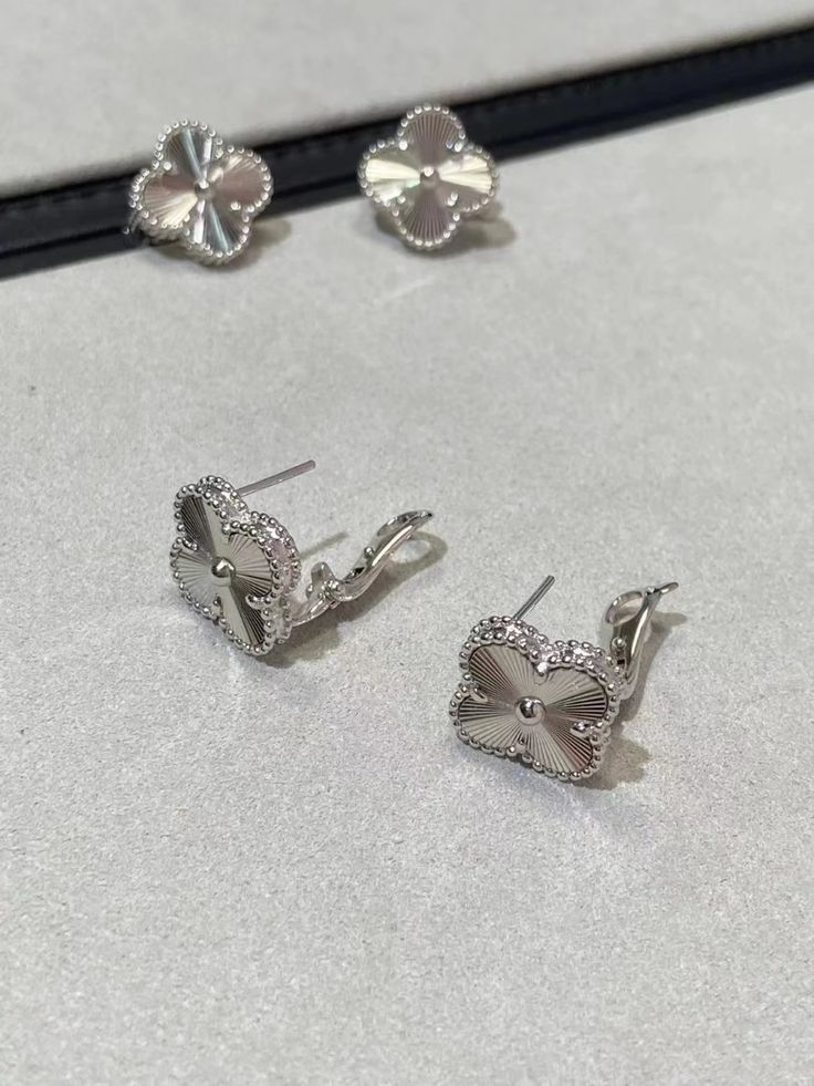 Clover Earrings (Many Colors)