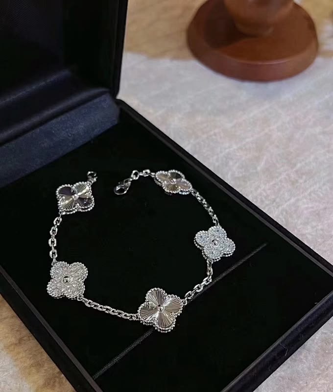 Aureva Clover Bracelet